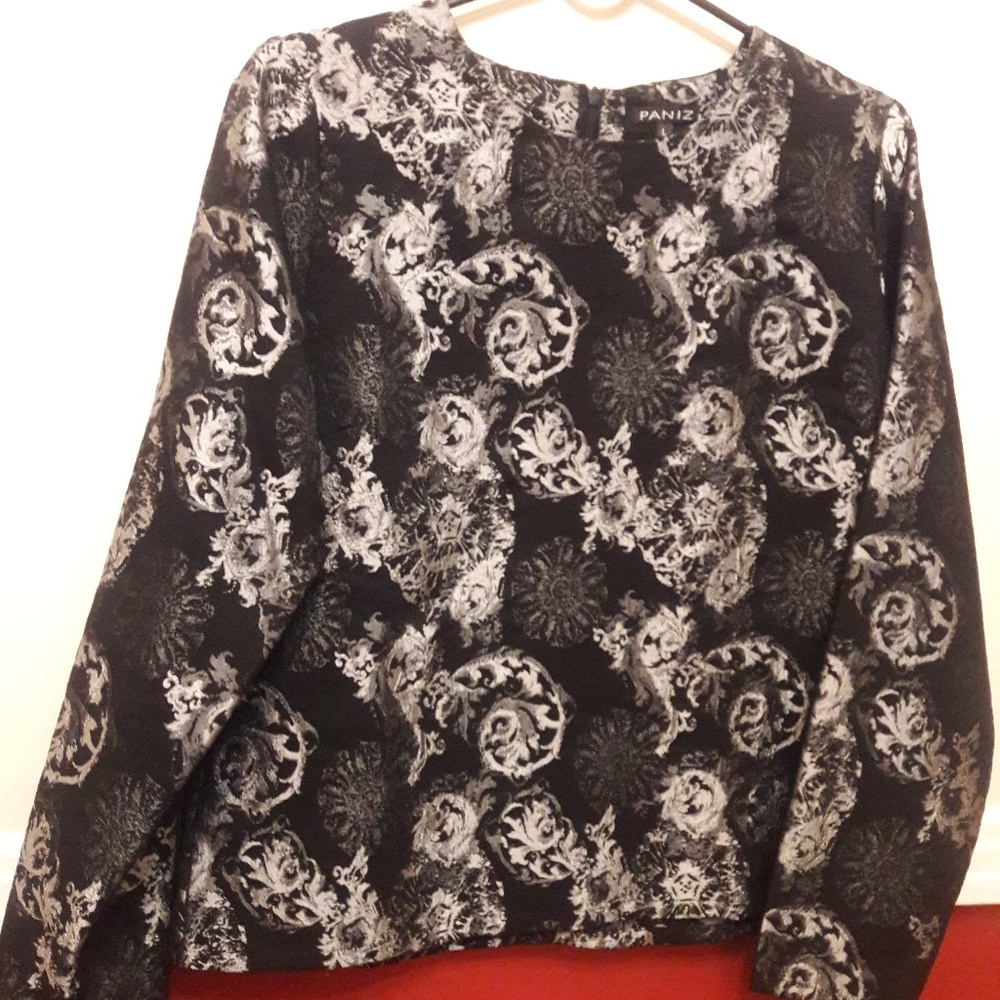 black and silver long sleeved brocade top